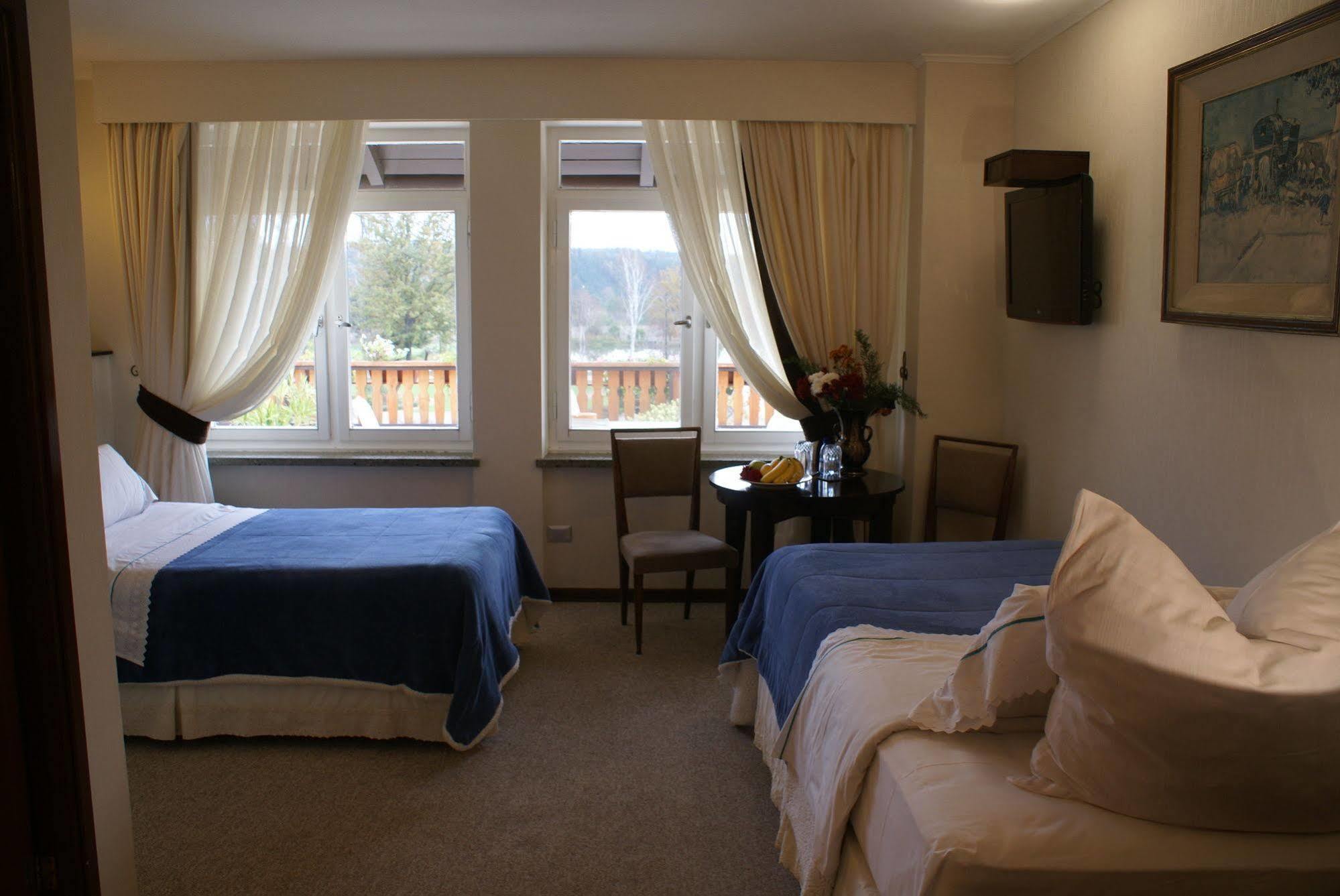 Hotel Baviera Parral Bagian luar foto