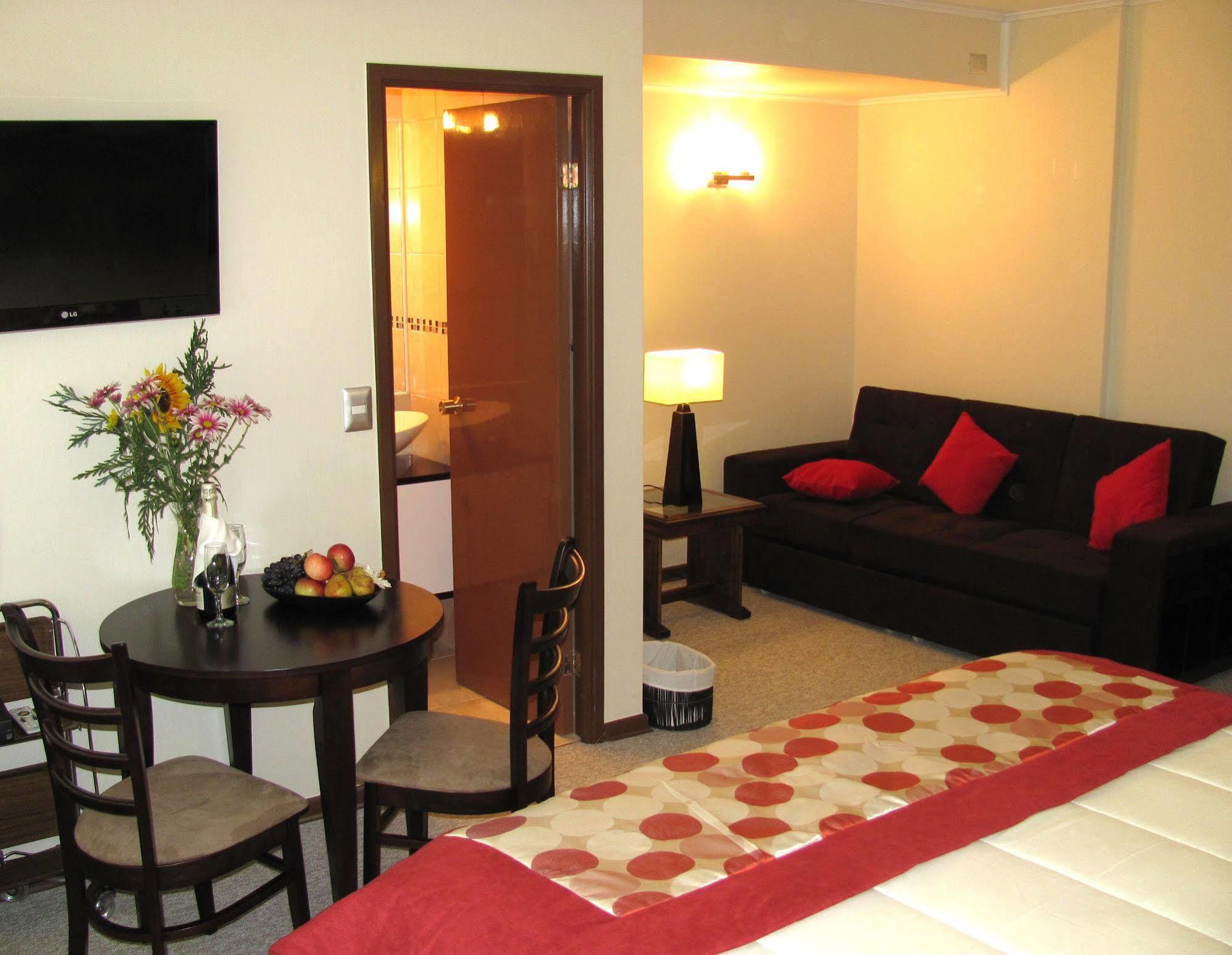Hotel Baviera Parral Bagian luar foto