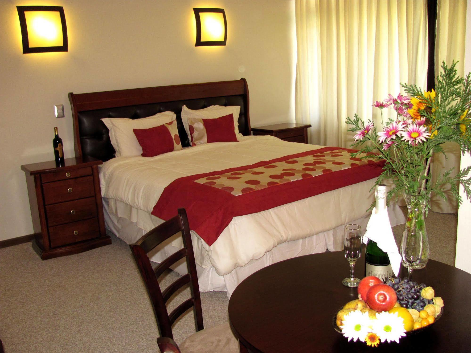 Hotel Baviera Parral Bagian luar foto