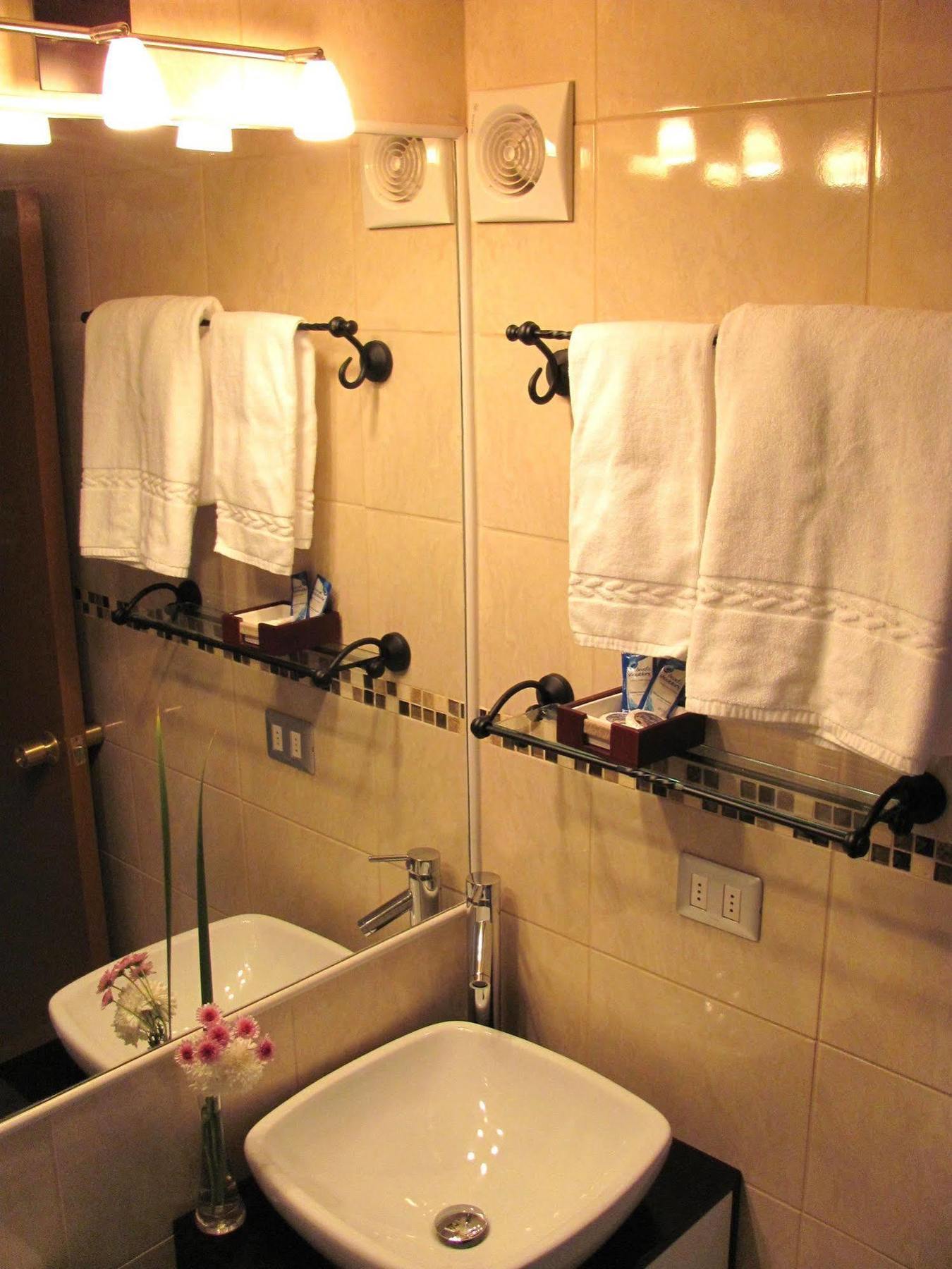 Hotel Baviera Parral Bagian luar foto