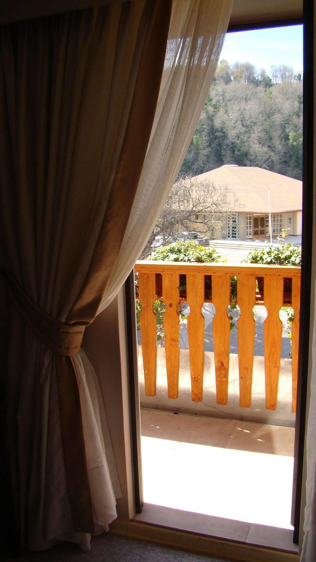 Hotel Baviera Parral Bagian luar foto